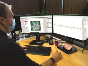 Photo of workstation at Stratus